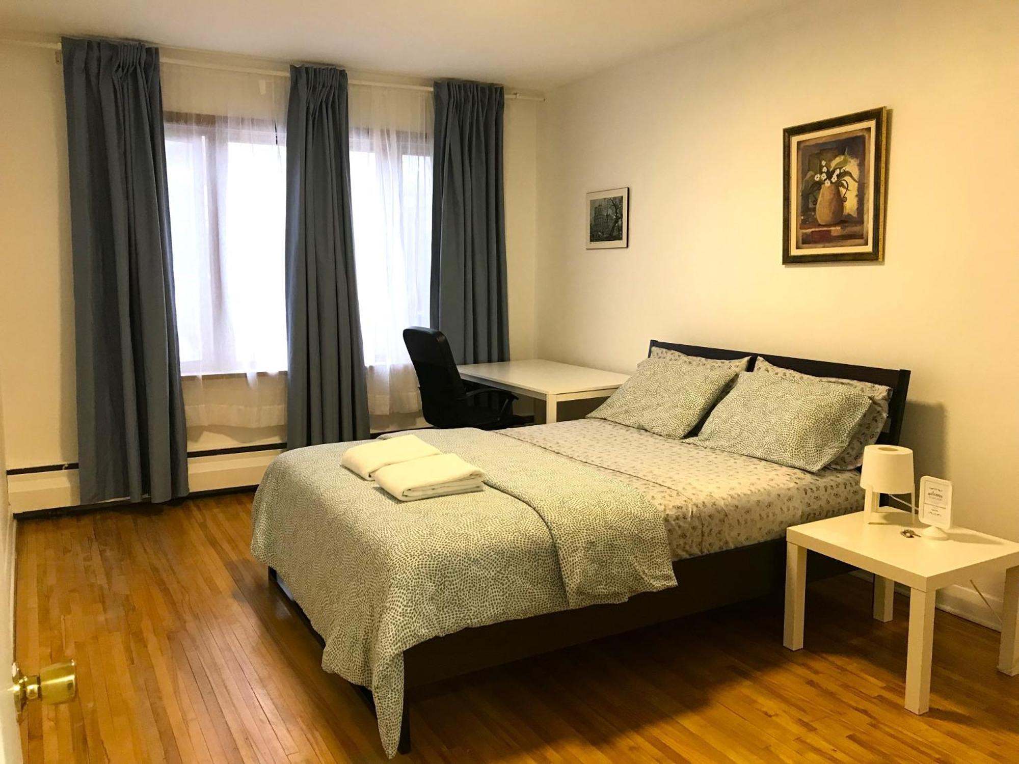 Big Private Room Midmontreal Next To Station Metro - Parking Free Экстерьер фото